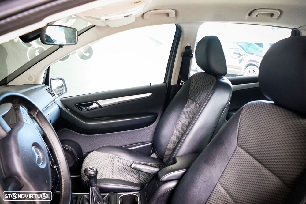 Mercedes-Benz B 180 CDI - 13