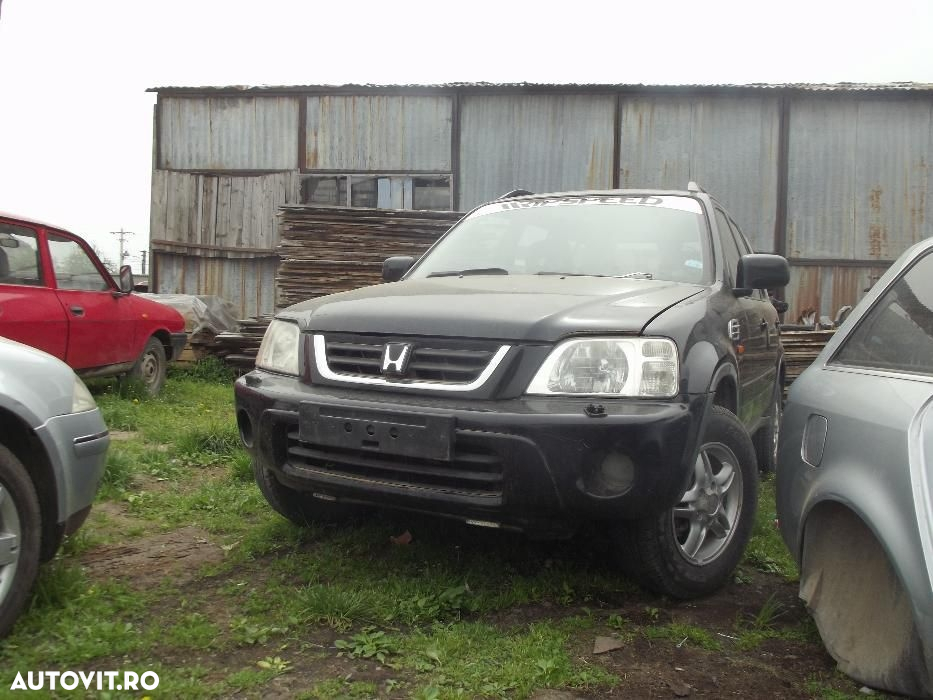 Dezmembrez Honda CRV 2001 2.0 benzina cutie automata 5 usi neagra - 2