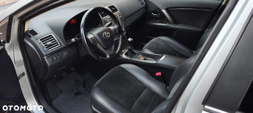 Toyota Avensis 2.0 D-4D Premium - 6