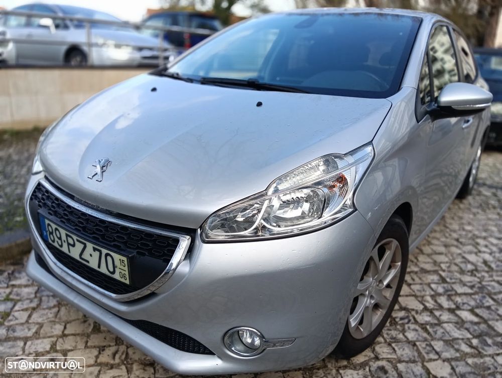 Peugeot 208 1.2 VTi Allure - 1