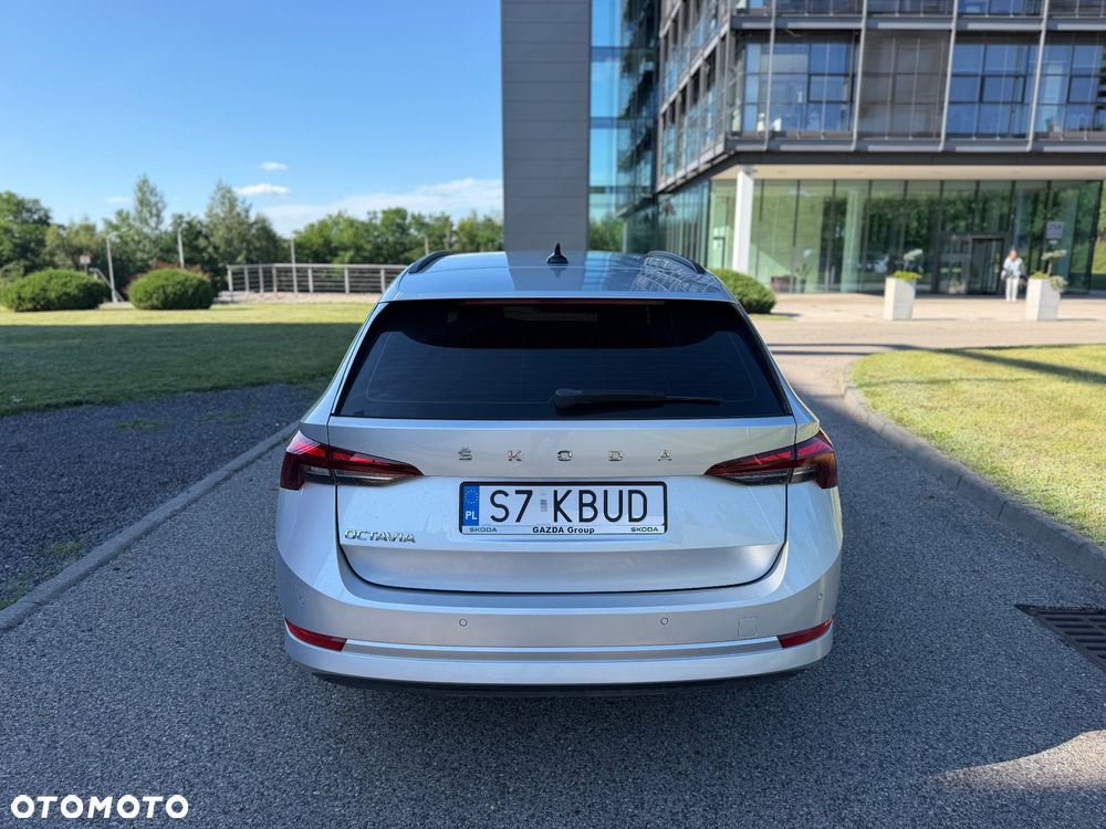 Skoda Octavia 2.0 TDI DSG Ambition - 8