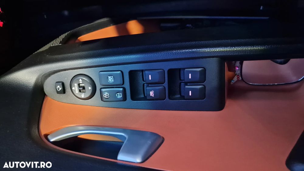 Kia Sportage 2.0 CRDI 184 4WD Automatik Fifa World Cup Edition - 9