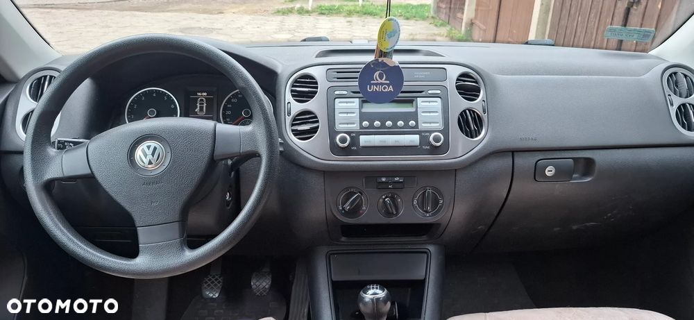 Volkswagen Tiguan - 9