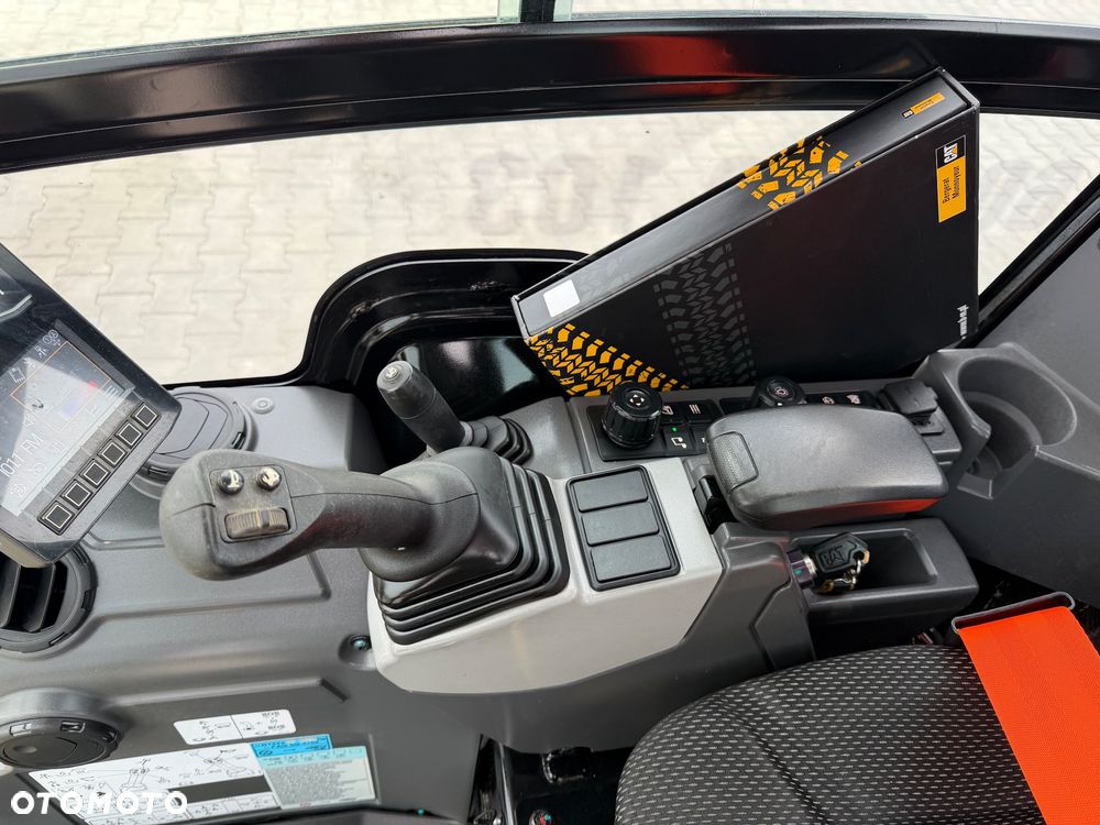 Caterpillar 301.8 - 15