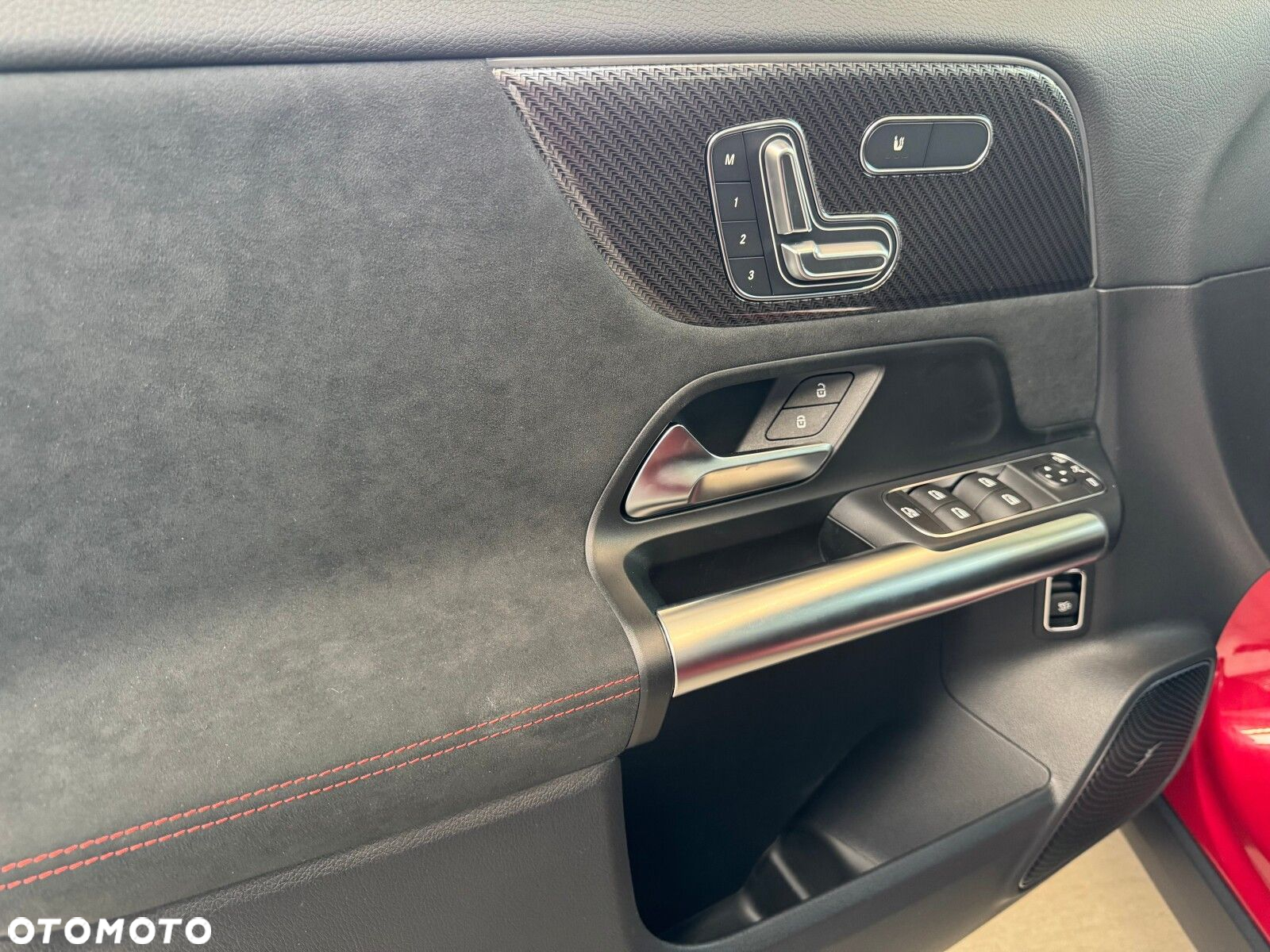 Mercedes-Benz GLA 200 - 7
