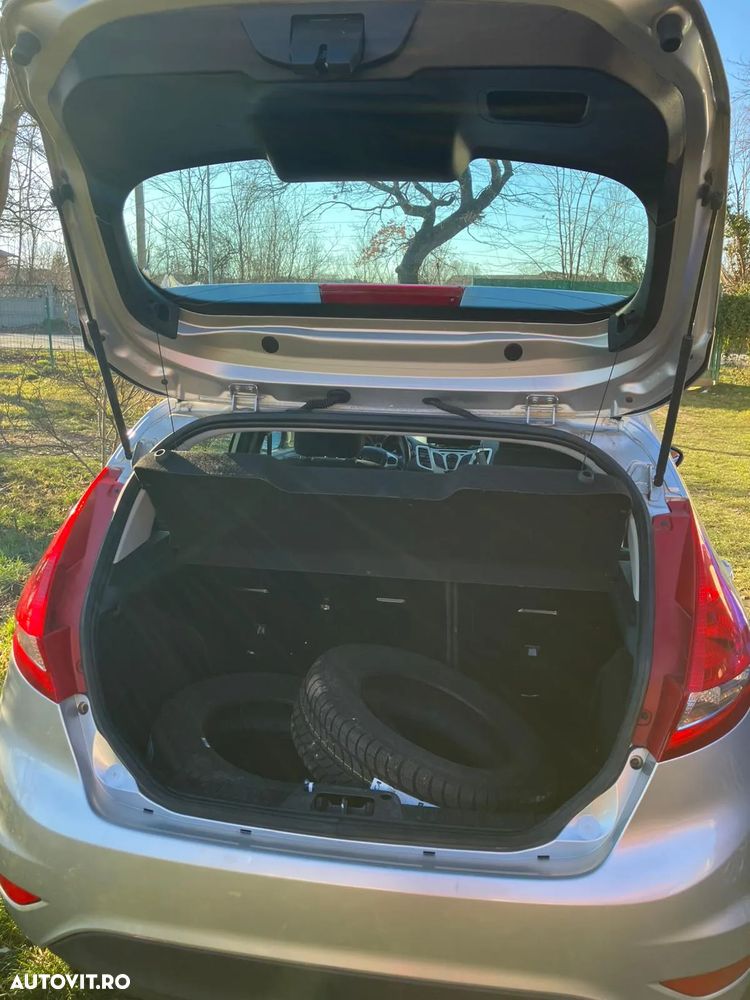 Ford Fiesta - 11