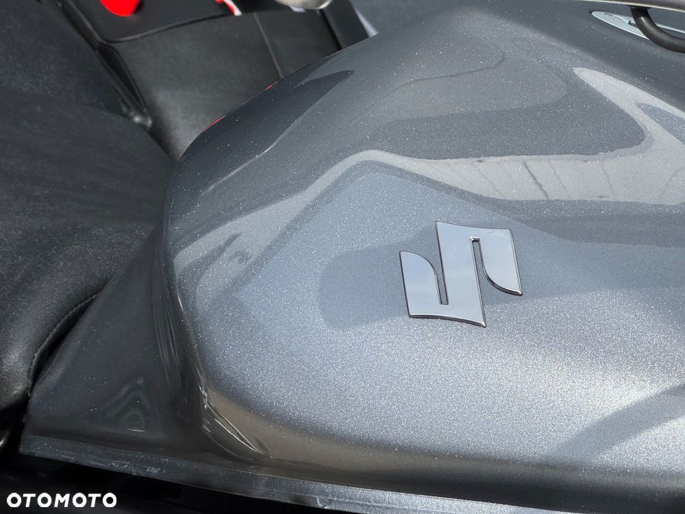 Suzuki GSX - 17