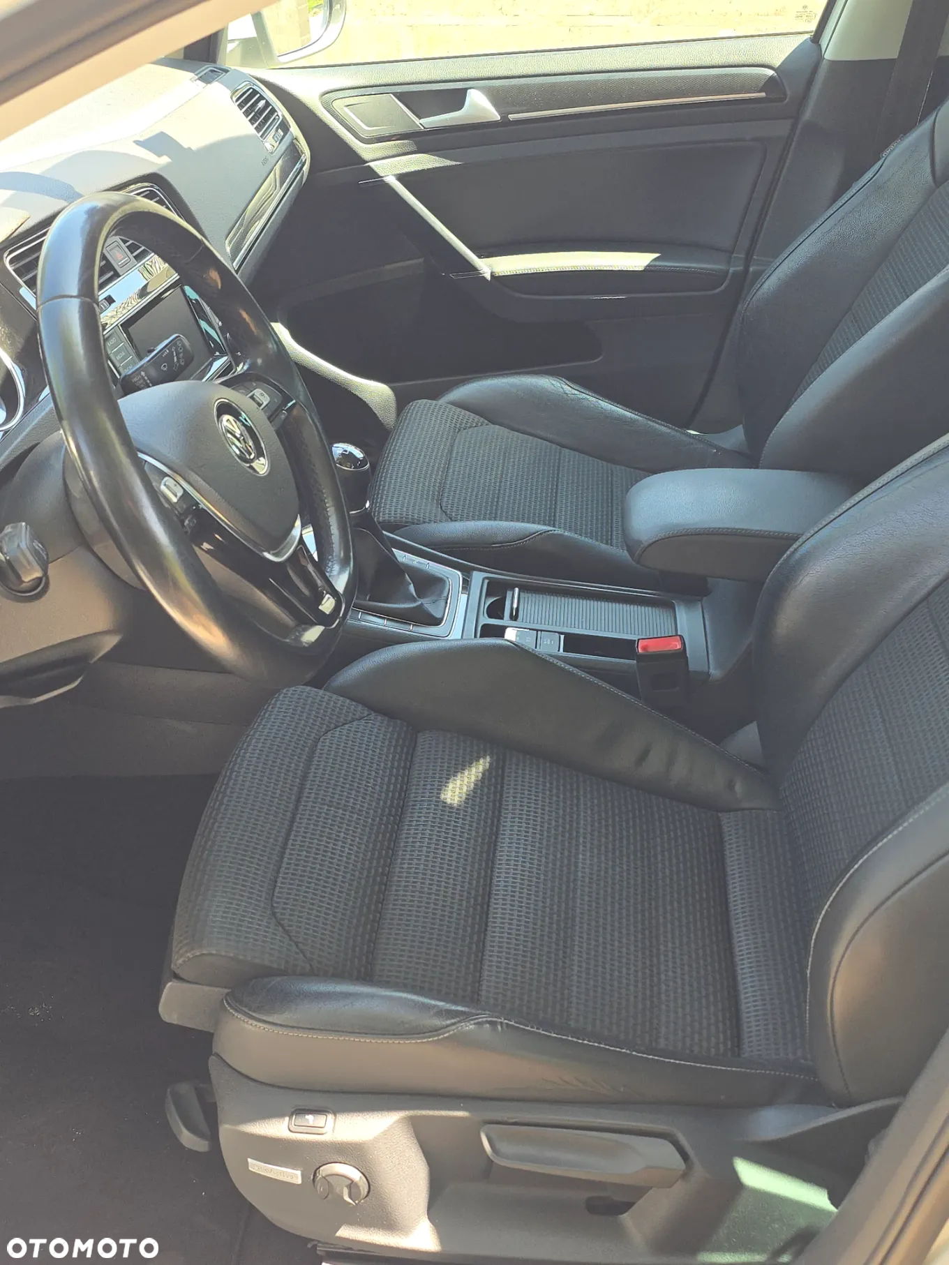 Volkswagen Golf VII 1.4 TSI BMT ACT Highline - 13