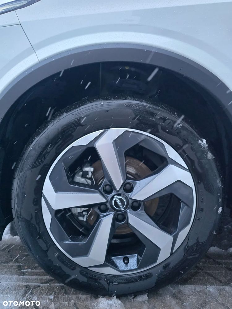 Nissan Qashqai 1.3 DIG-T SHIRO - 17