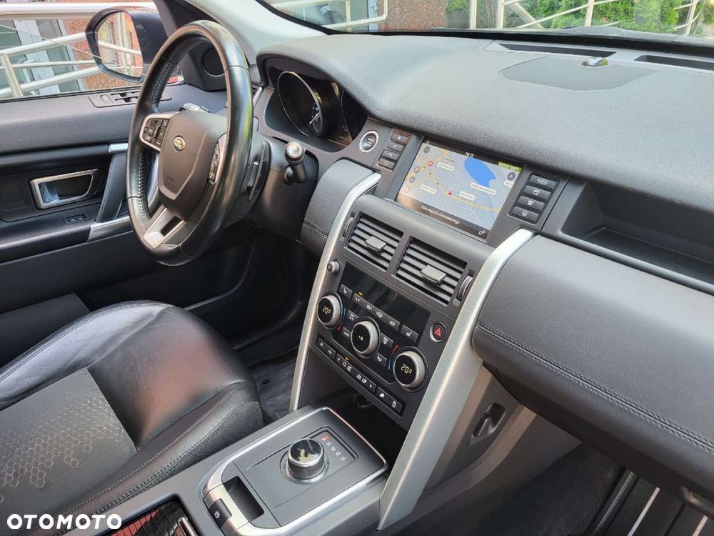 Land Rover Discovery Sport - 28