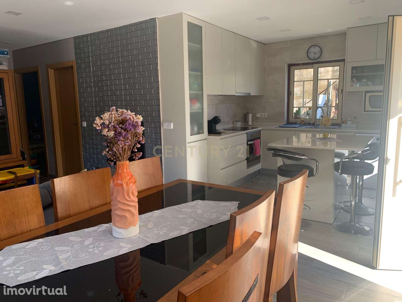 Casa com 3 Apartamentos na Vila do Gerês e 1000 m2 terreno - Grande imagem: 4/60