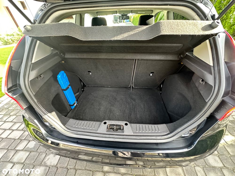 Ford Fiesta - 22
