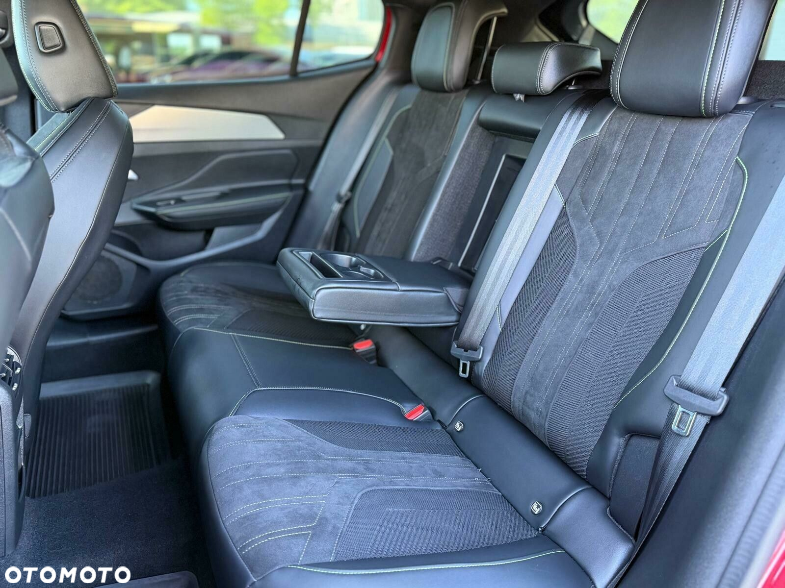 Peugeot 408 - 20