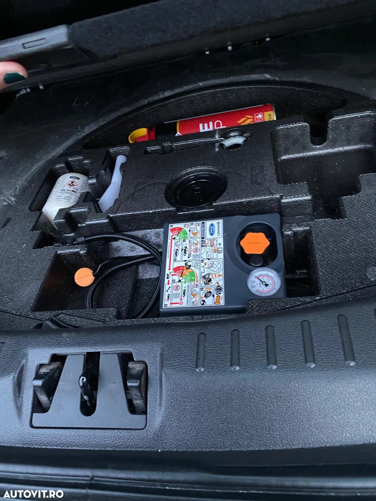 Ford Kuga 1.5 EcoBoost 2x4 Cool & Connect - 11