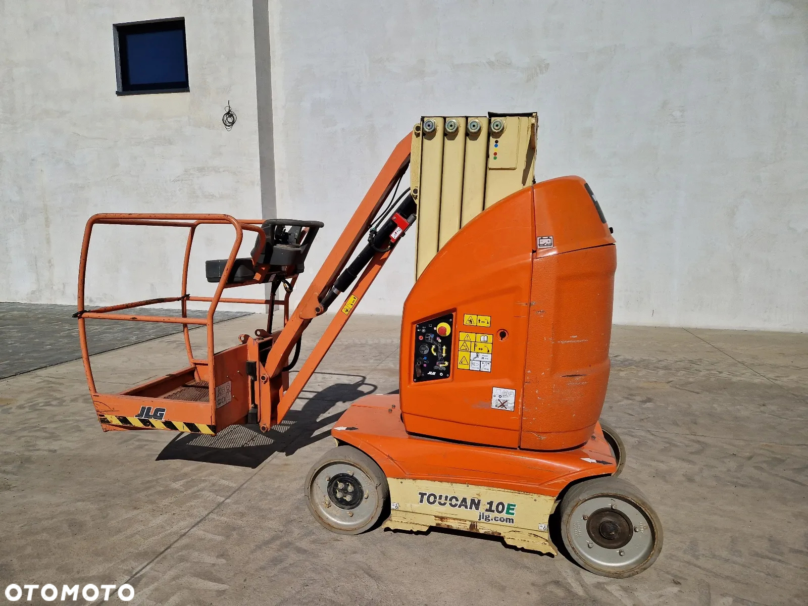 JLG Toucan 10E  R389 - 7