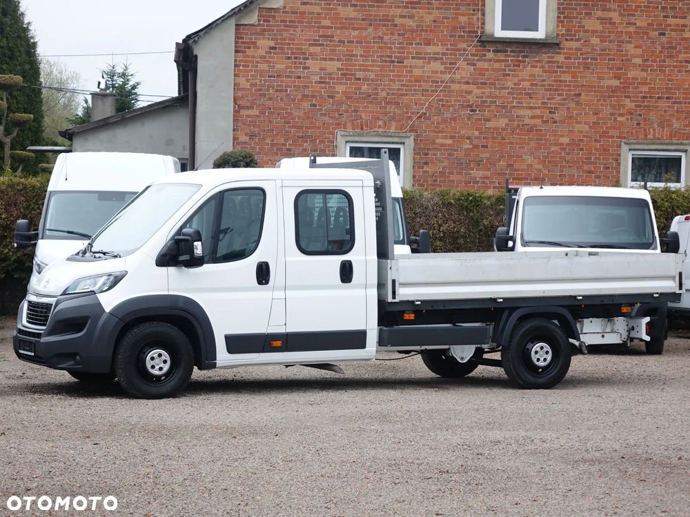 Peugeot Boxer 3.0 180 KM DOKA 7-osobowy skrzynia ładunkowa - 2