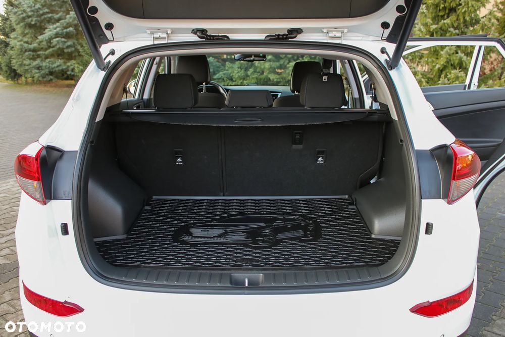 Hyundai Tucson 2.0 CRDI 4WD Automatik Premium - 38