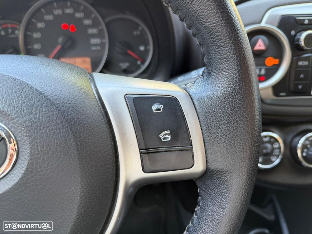 Toyota Yaris 1.0 VVT-i Comfort +PS Style +P.Techno - 16
