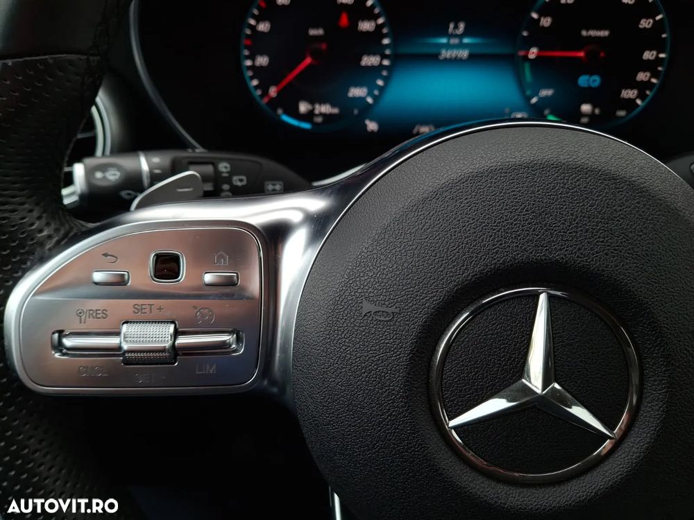 Mercedes-Benz GLC 300 e 4MATIC - 31