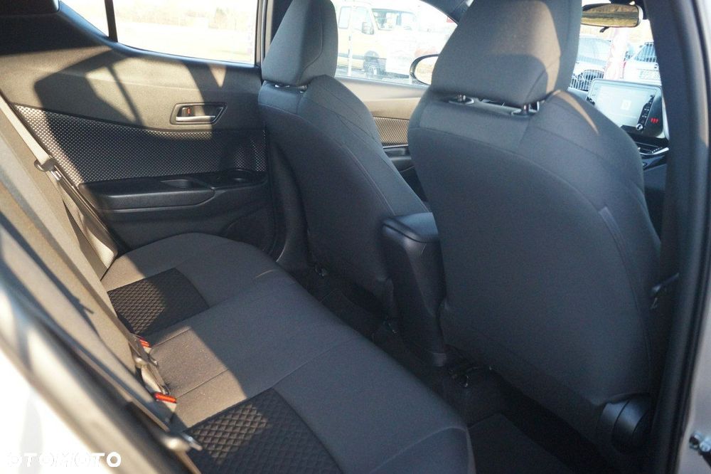 Toyota C-HR - 14