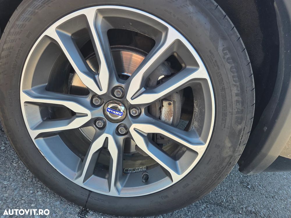 Volvo V60 D4 Summum - 12