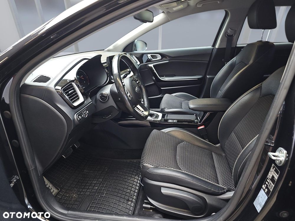 Kia Ceed 1.6 CRDi mHEV L DCT - 9