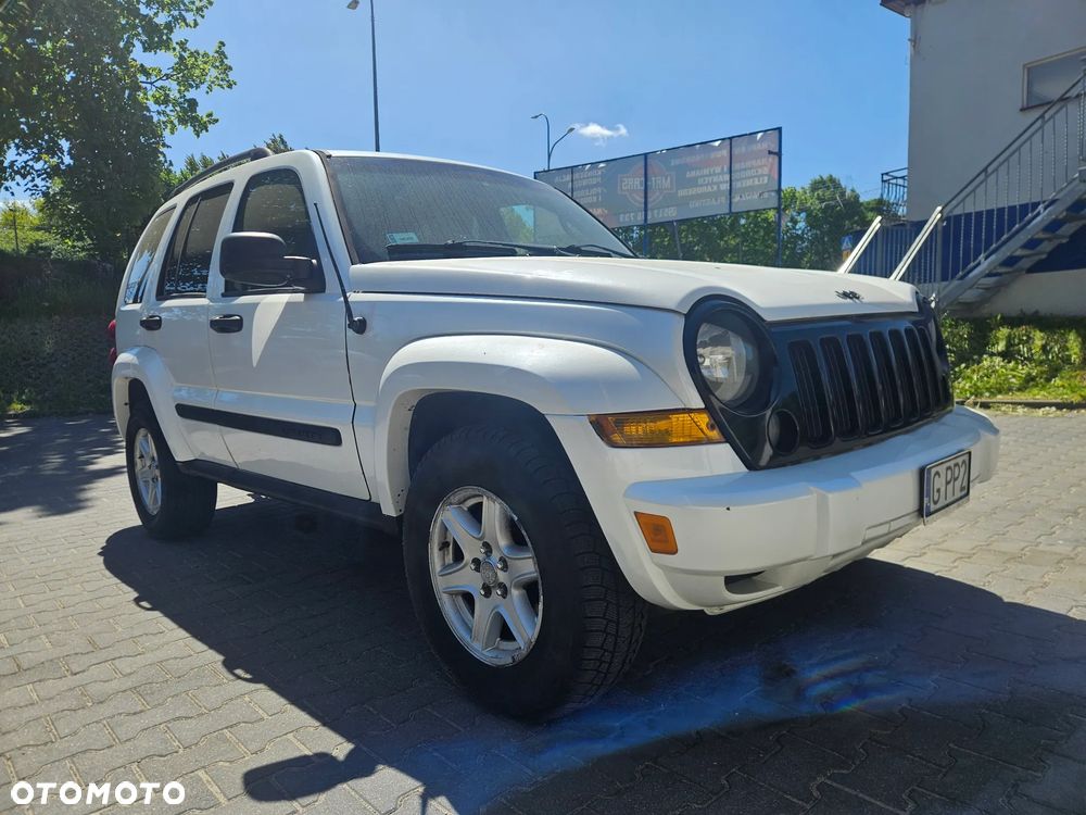 Jeep Liberty 2.8 CRD 4x4 - 5