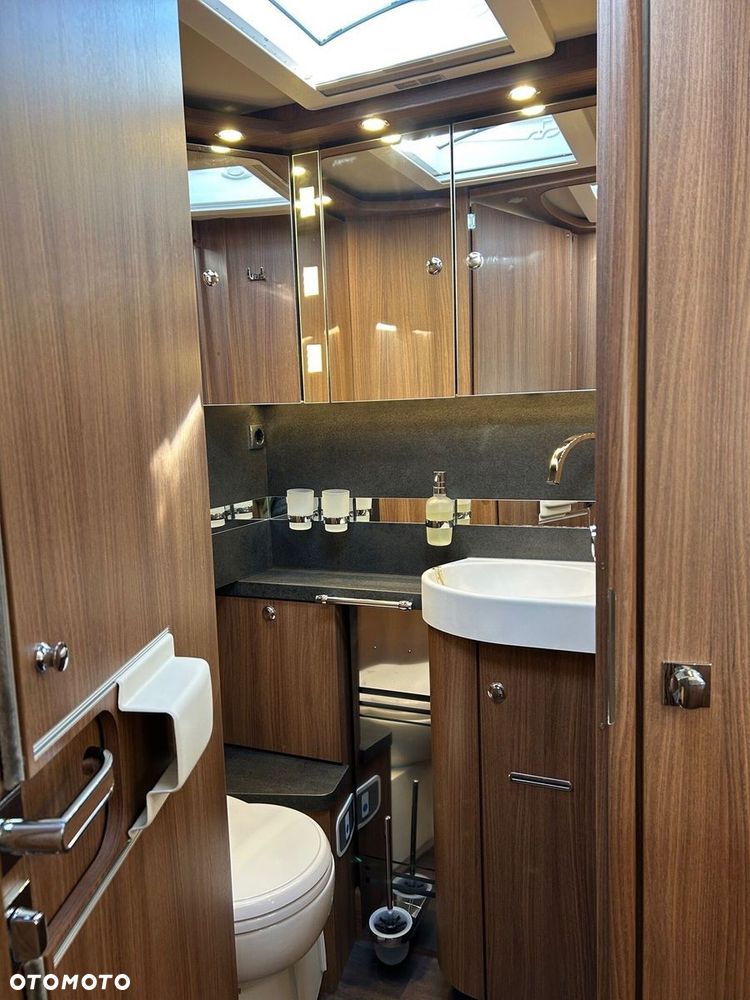 Carthago CHIC S-PLUS - 8