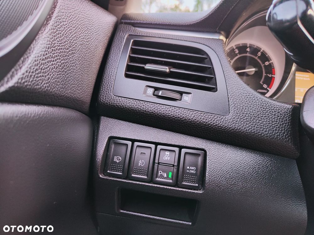 Suzuki Kizashi 2.4 4x4 CVT Sport - 29
