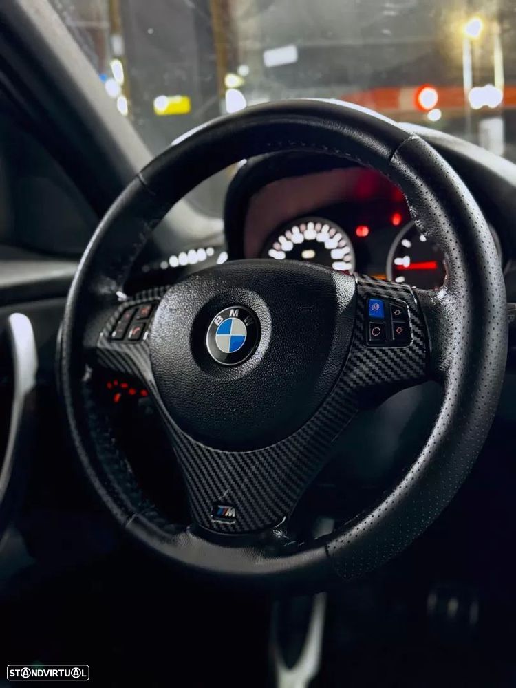 BMW 118 d Pack M - 15