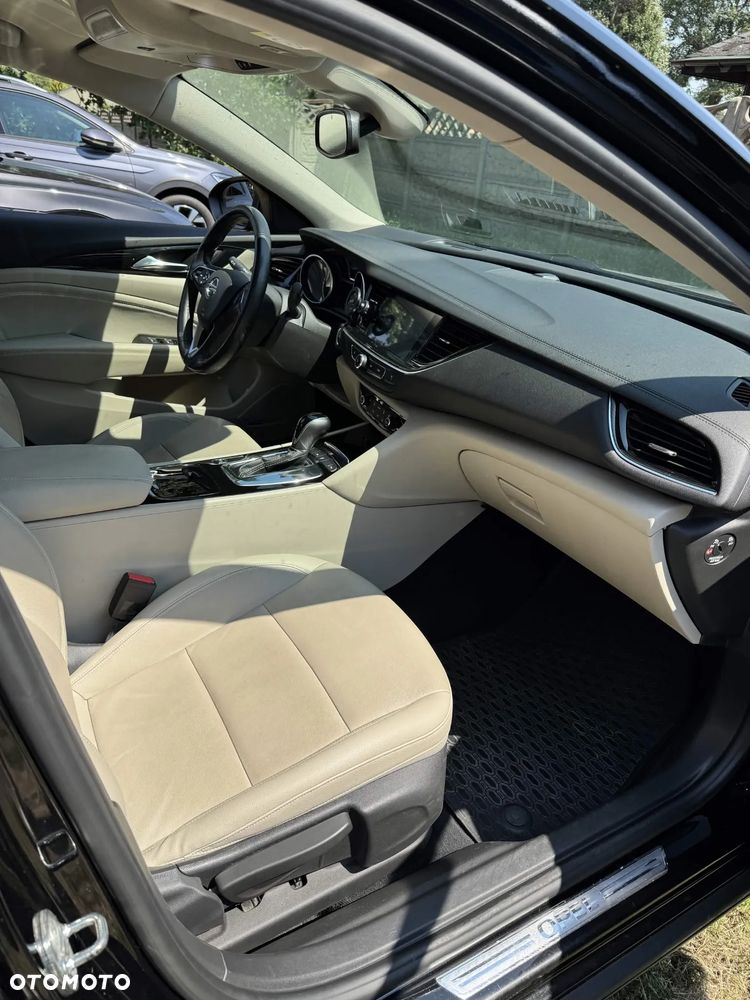 Opel Insignia 1.5 T Innovation S&S - 18