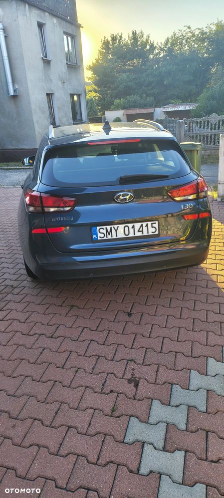 Hyundai i30 1.6 D Classic + DCT - 13