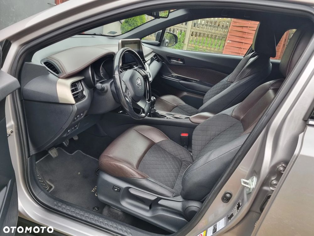 Toyota C-HR 1.2 T Prestige - 38
