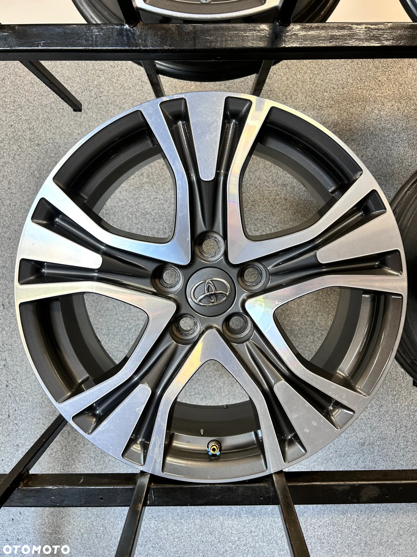 4 FELGI ALU. TOYOTA  RAV 4, AVENSIS 17'' +TPMS  7J ET39 - 8
