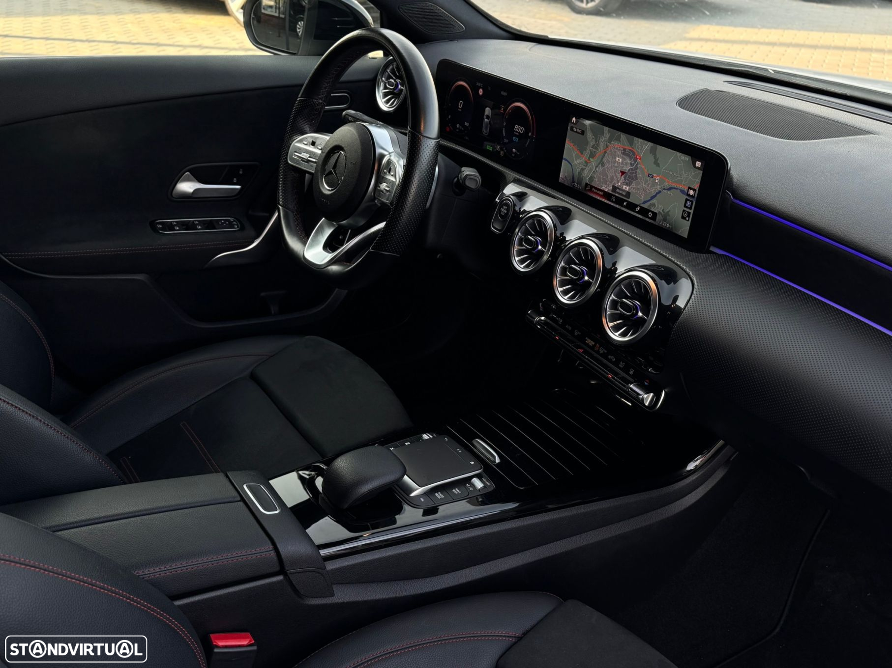 Mercedes-Benz A 250 e AMG Line - 12