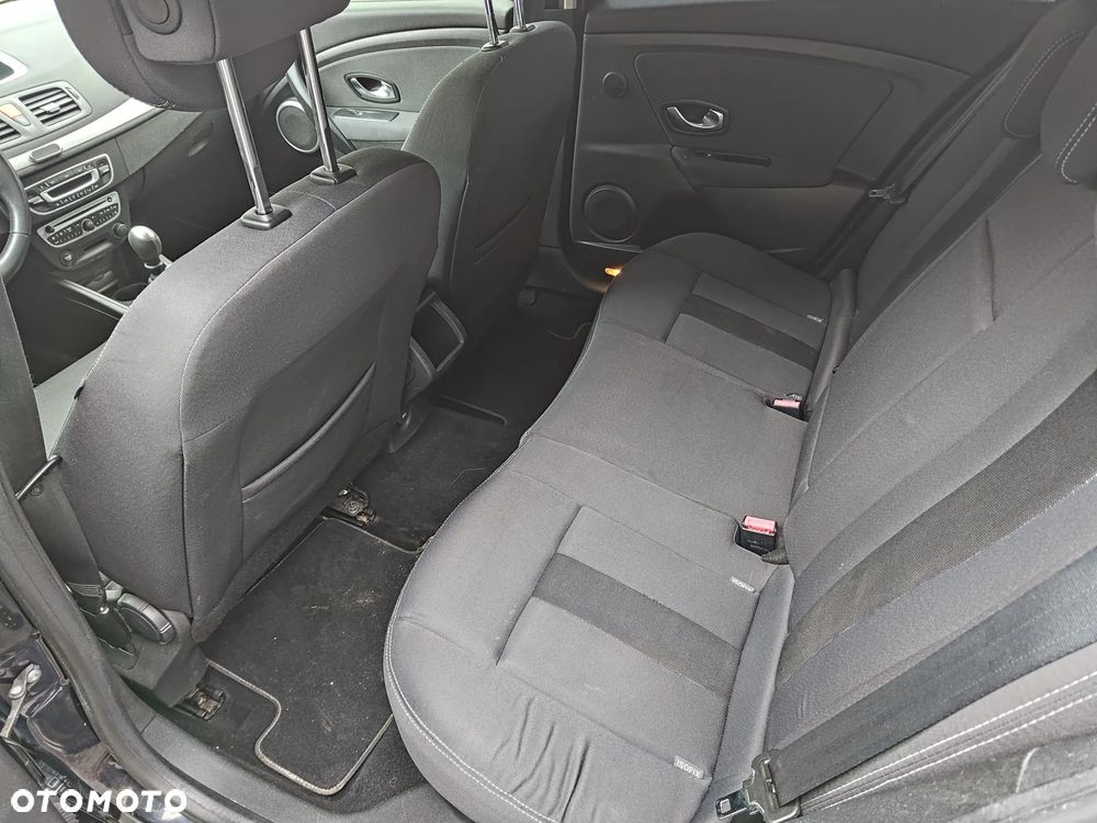 Renault Megane TCe 130 Bose Edition - 11