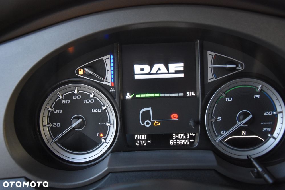 DAF XF 480 SPACE CAB STANDARD KLIMA POSTOJOWA XENON SALON POLSKA JEDEN WŁAŚCICIEL SERWISOWANY BARDZO DOBRY STAN ! ! ! - 25