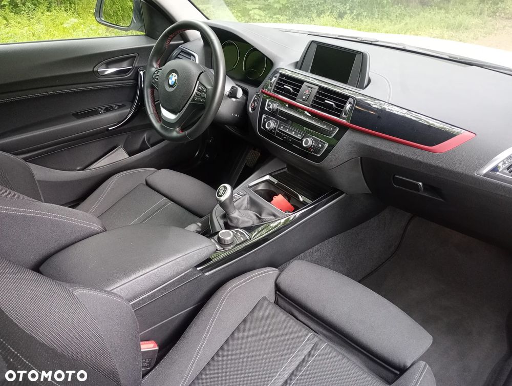 BMW Seria 2 218i Sport Line - 28
