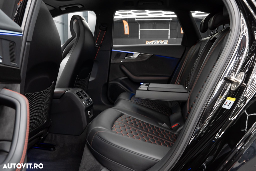 Audi RS4 Avant quattro Tiptronic - 16