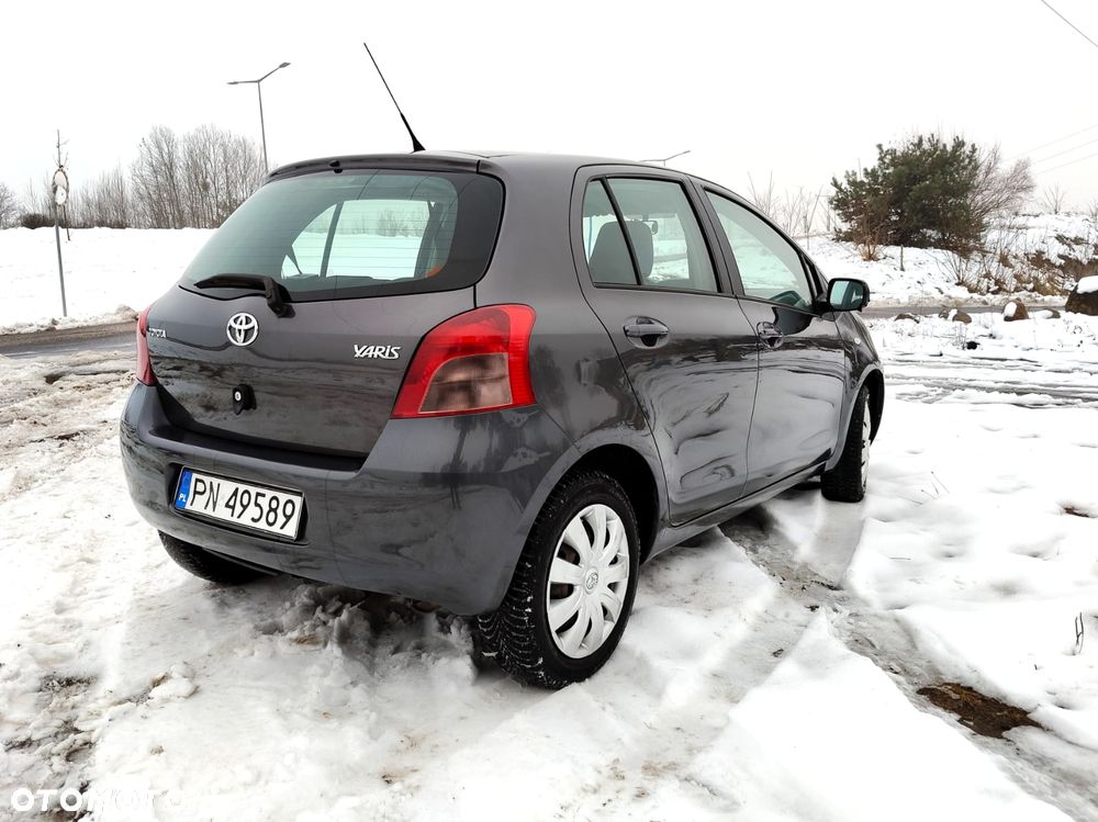Toyota Yaris - 7