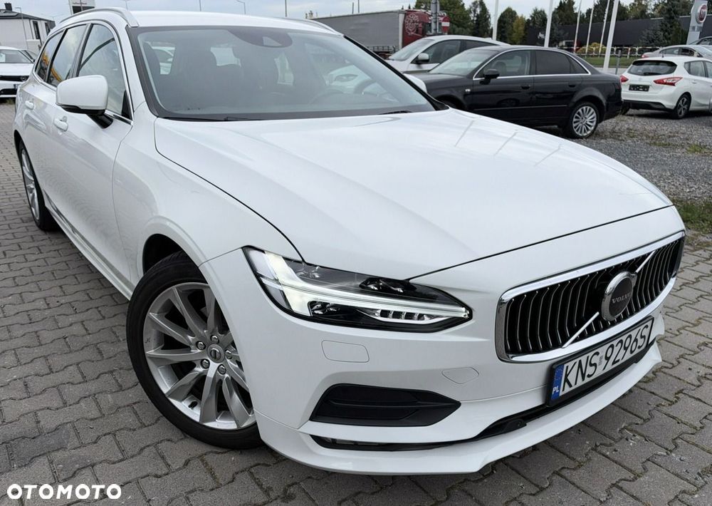 Volvo V90 D4 Momentum - 2