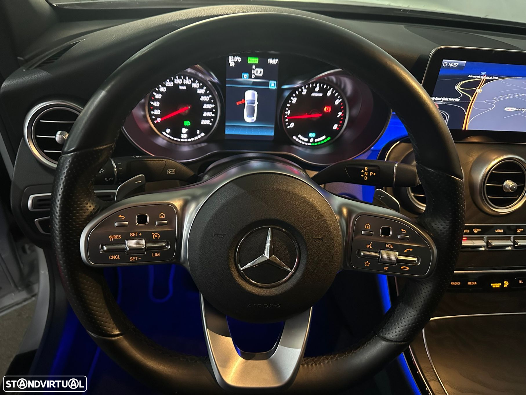 Mercedes-Benz C 200 AMG Line - 18