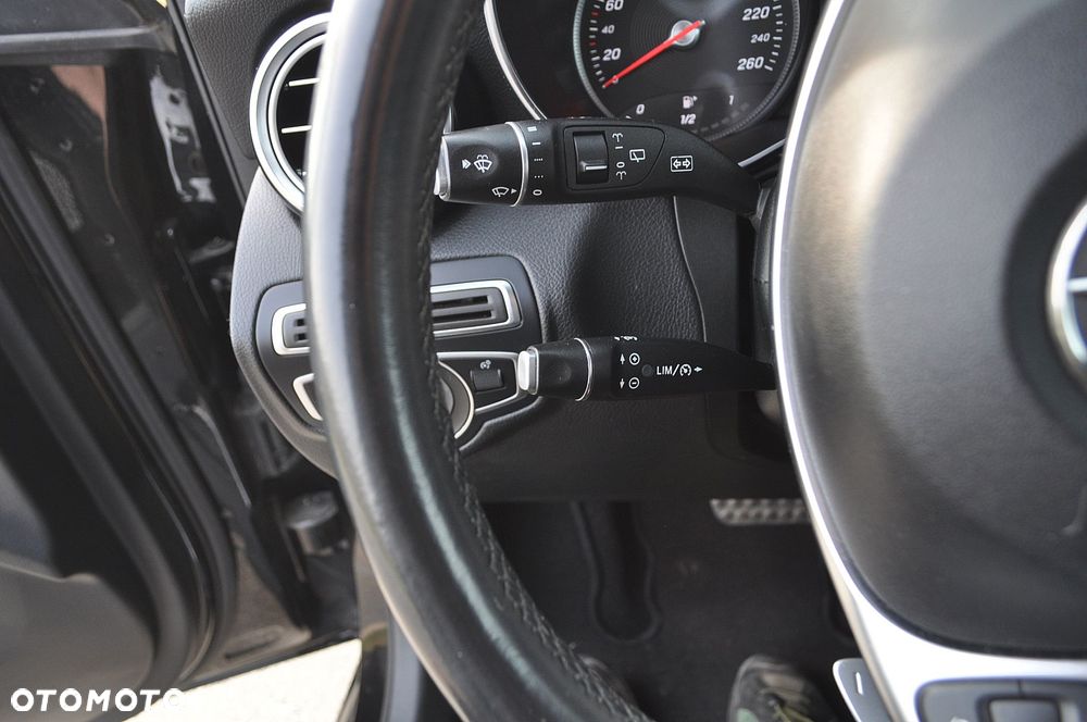 Mercedes-Benz GLC - 31