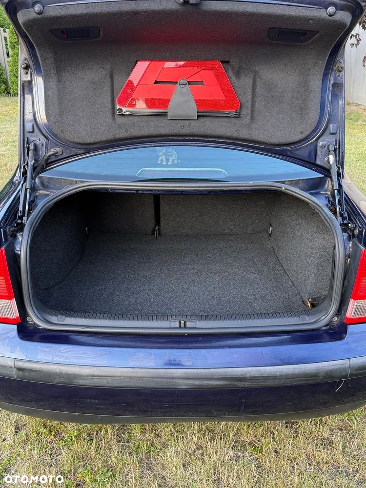 Volkswagen Passat 1.8 Comfortline - 7