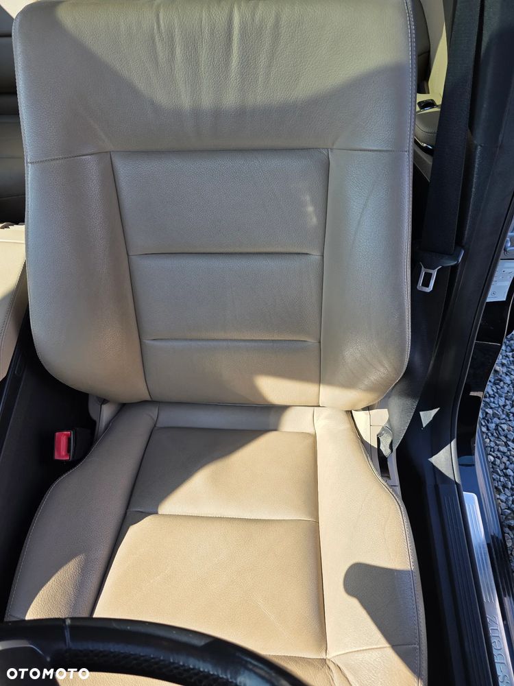 Mercedes-Benz Klasa E 250 CGI BlueEffICIENCY Avantgarde - 13