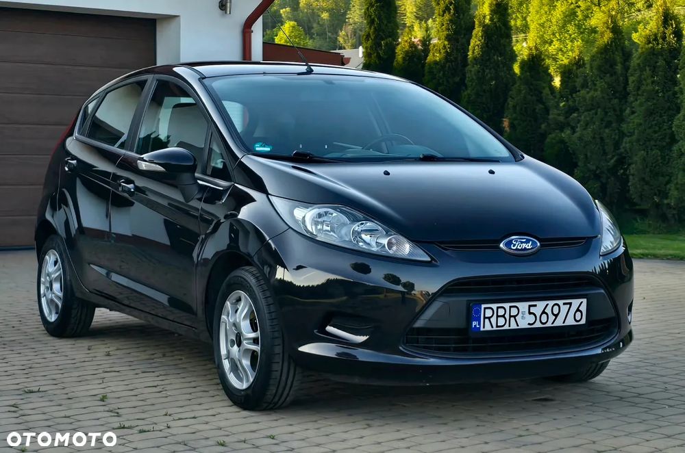 Ford Fiesta 1.4 Champions Edition - 14