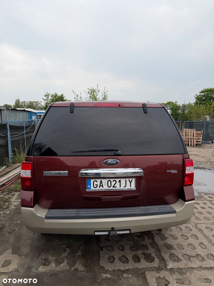 Ford Expedition - 4
