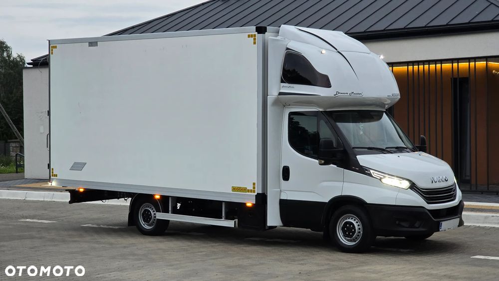 Iveco ❗️❗️DAILY 3.0 180KM 35S18 ❗️❗️ZABUDOWA JEGGER 10 PALET / KONTENER 5M / PODUSZKI PNEUMATYCZNE / SKRZYNIA MANUALNA / NAWIGACJA / TEMPOMAT ADAPTACYJNY / KABINA SYPIALNIANA / LEKKI KONTENER / WERSJA WZMOCNIONA / SALON POLSKA / FULL LED / RAMA / MAKSYMALNA OPCJA WYPOSAŻENIA❗❗ STAN - JAK NOWY ❗️ - 2