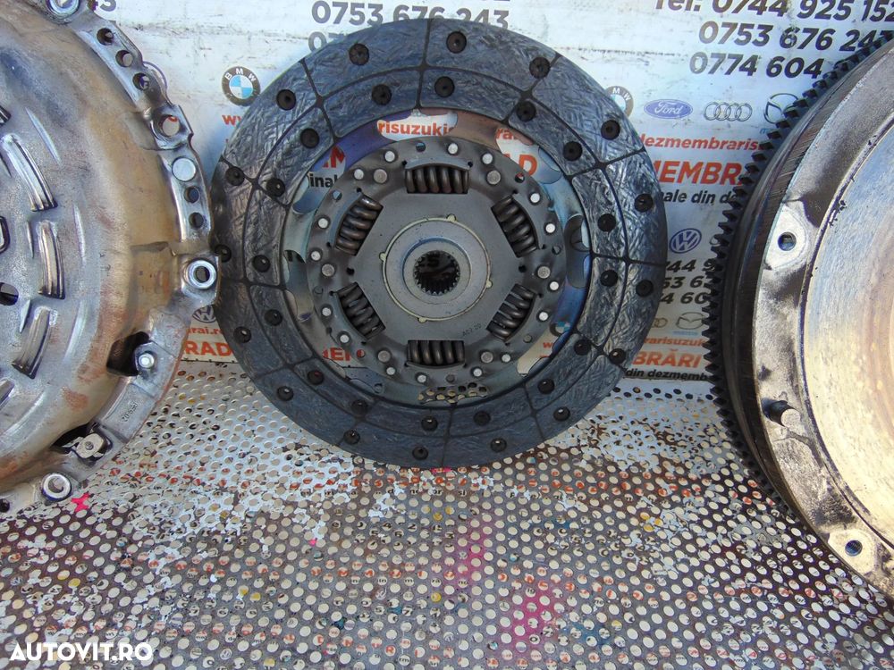 Volanta Mitsubishi L200 euro 6 2.2 2.4 4n14 placa presiune disc ambreiaj l200 euro 6 - 3