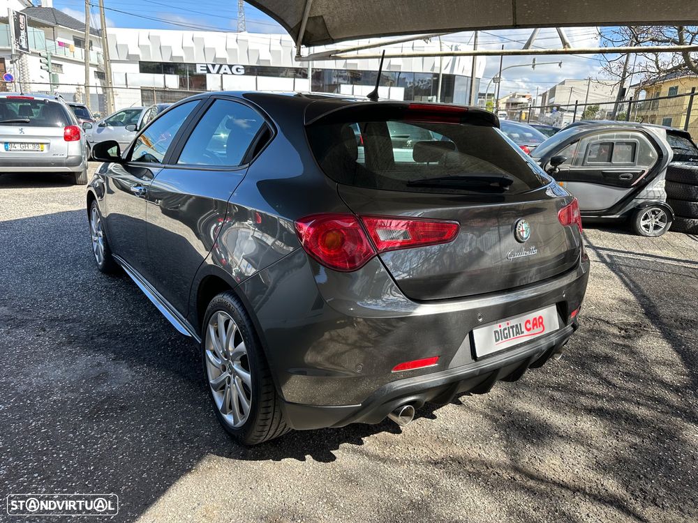 Alfa Romeo Giulietta 2.0 JTDM Trofeo - 5